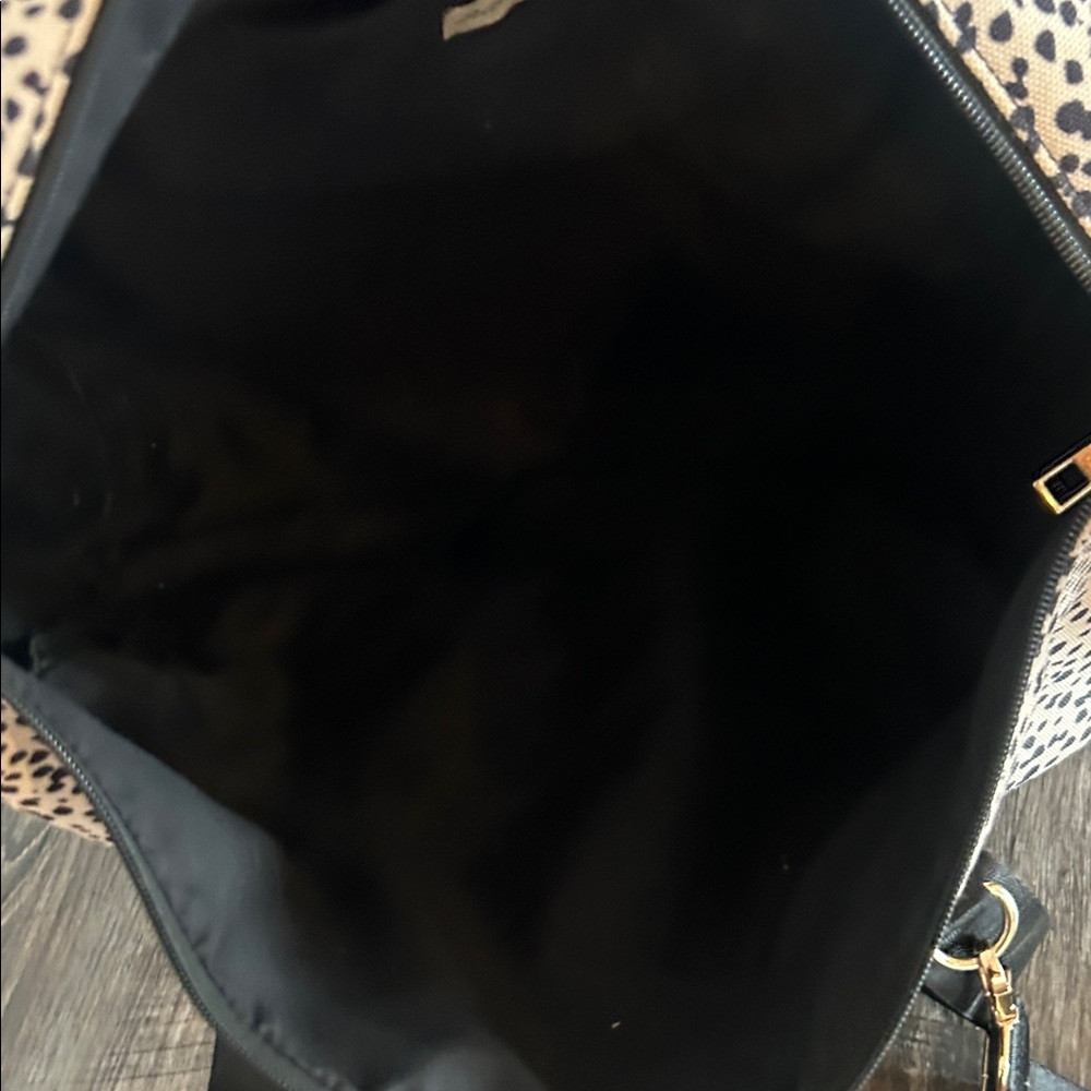 Chic Speckled Tote Bag with Black Accents - Picture 3 of 6
